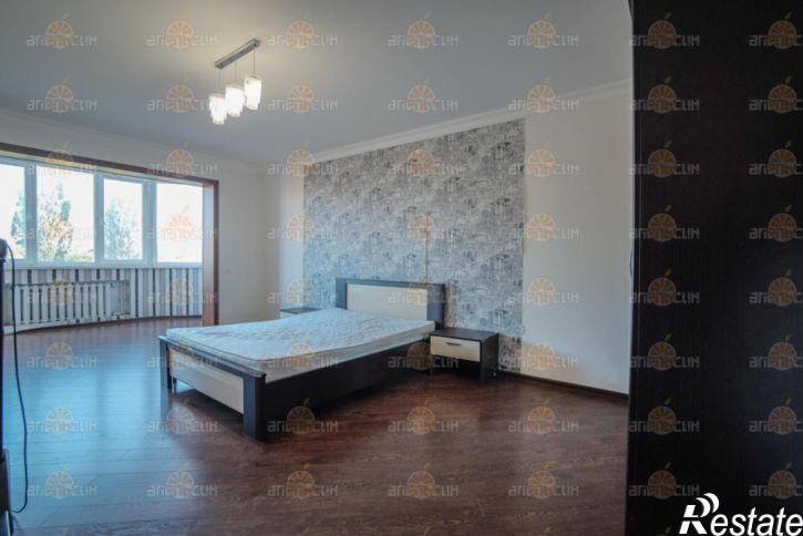 3-комн квартира Макарова, 12/1