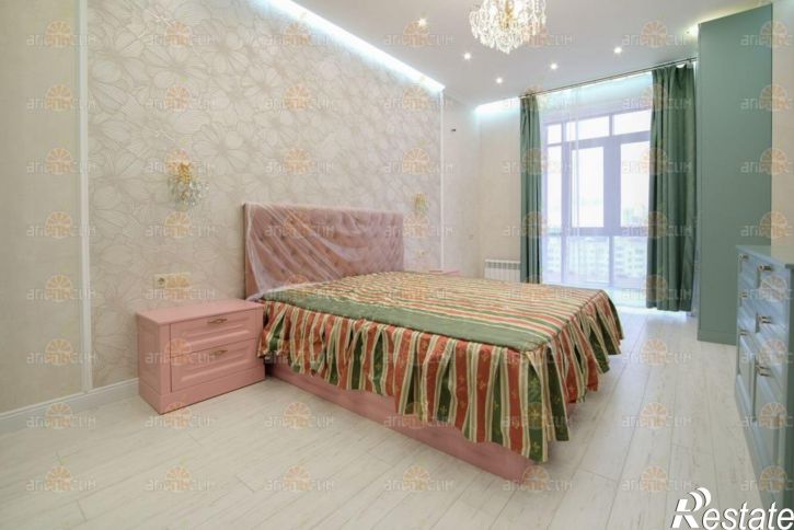 3-комн квартира Мира, 248