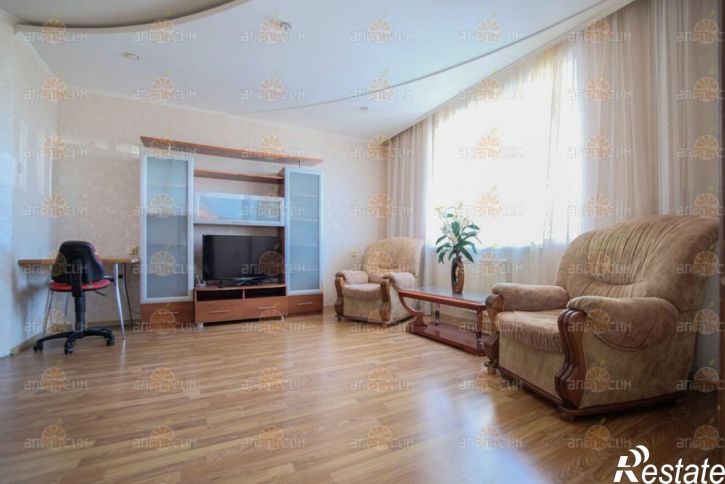 3-комн квартира Пирогова, 15