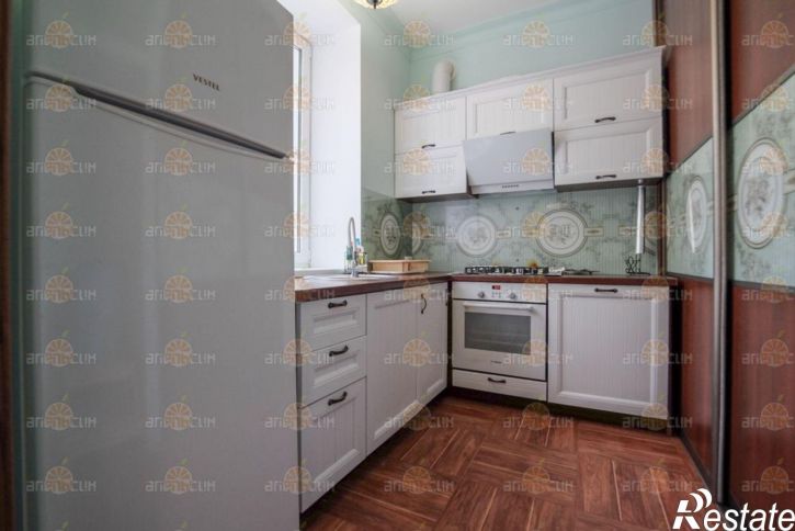 3-комн квартира Братский, 3