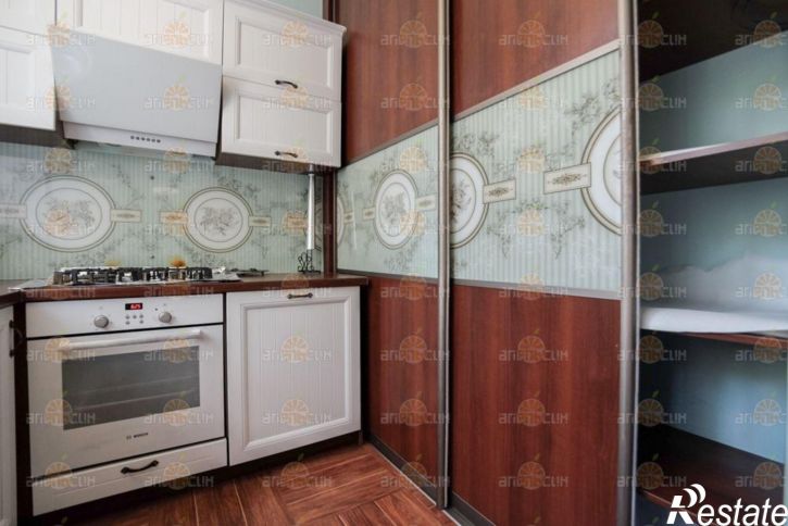 3-комн квартира Братский, 3