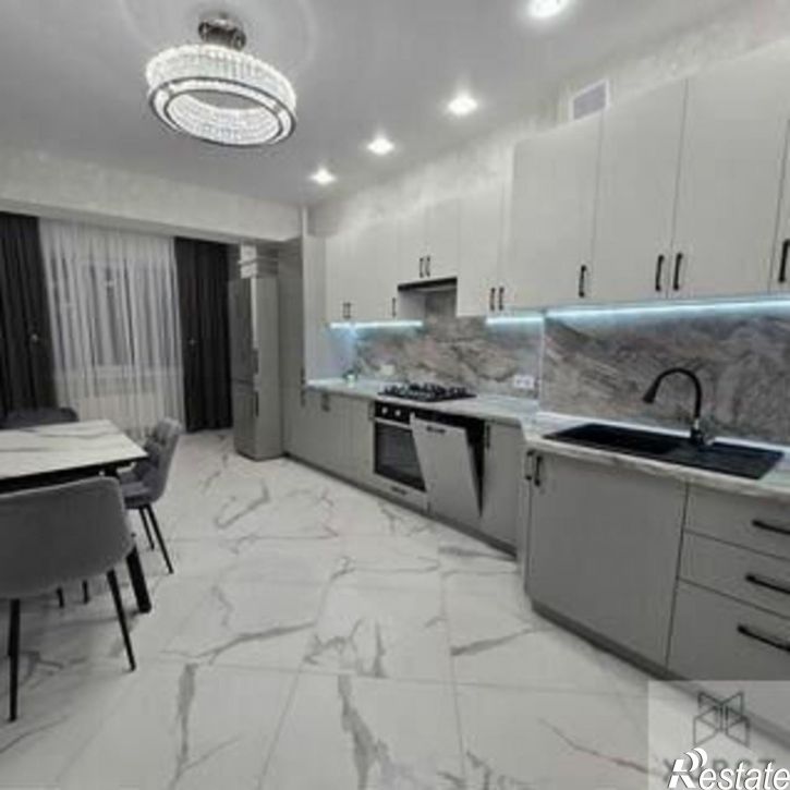 2-комн квартира ул 45 Параллель, 87,  д. 87