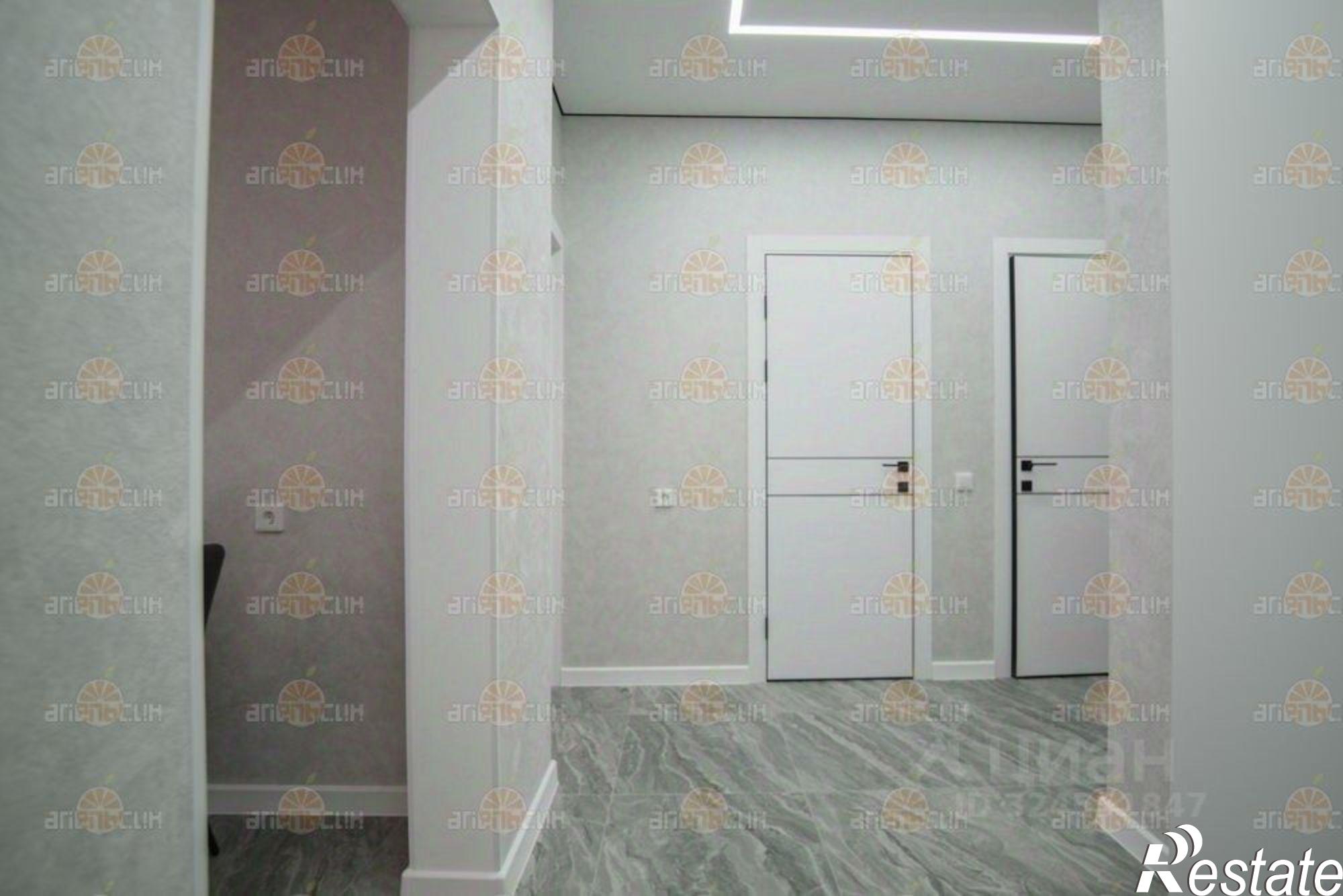 Сдать квартиру за 40 000 рублей на Российский проспект, 12