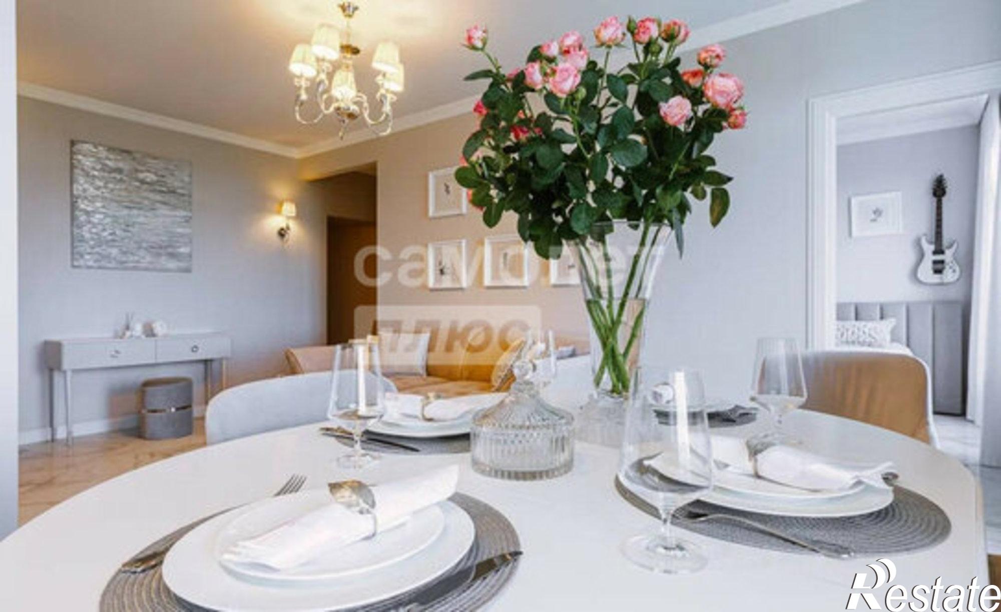 Купить квартиру за 13 600 000 рублей на ул Лопырина, 121