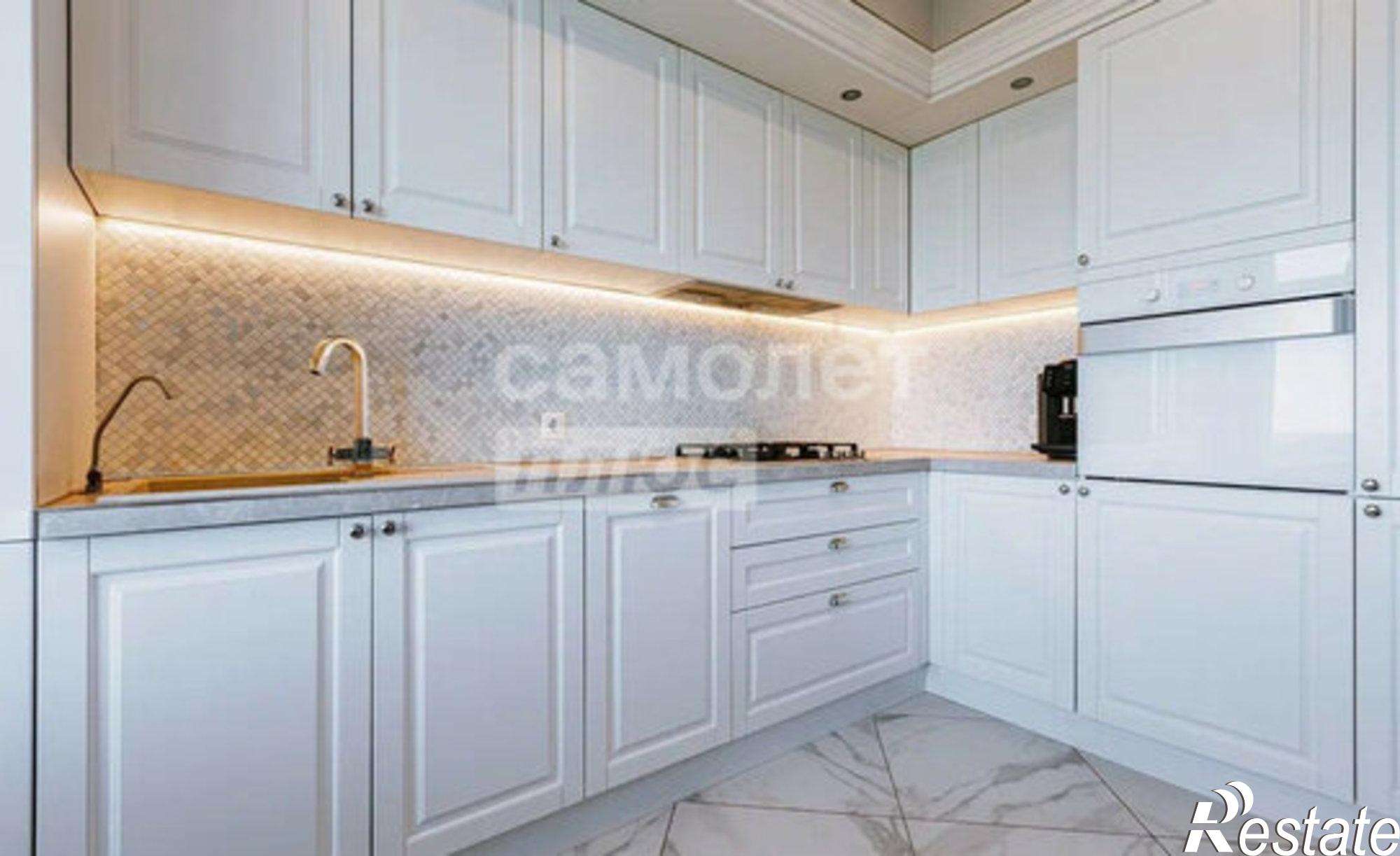 Купить квартиру за 13 600 000 рублей на ул Лопырина, 121