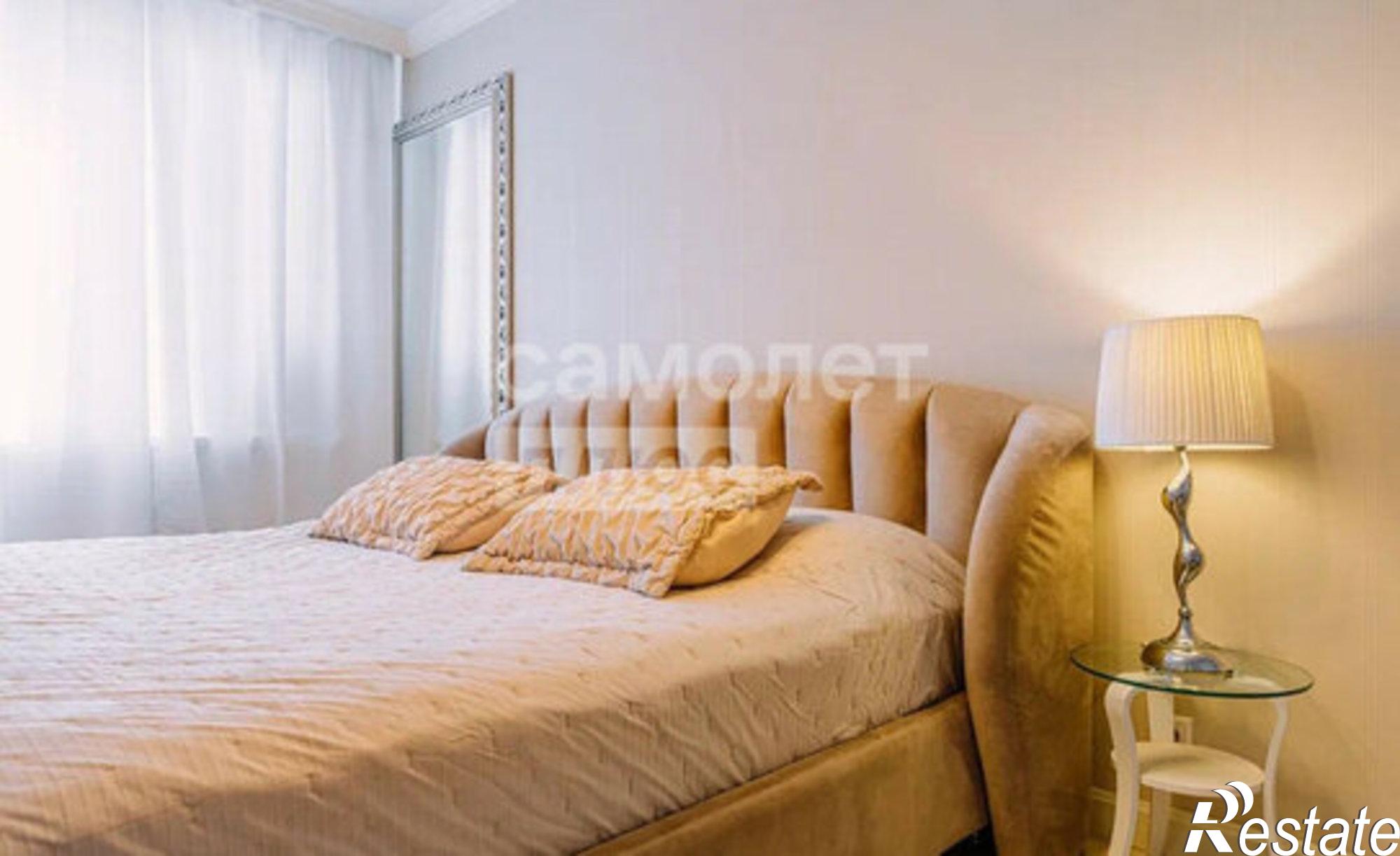 Купить квартиру за 13 600 000 рублей на ул Лопырина, 121