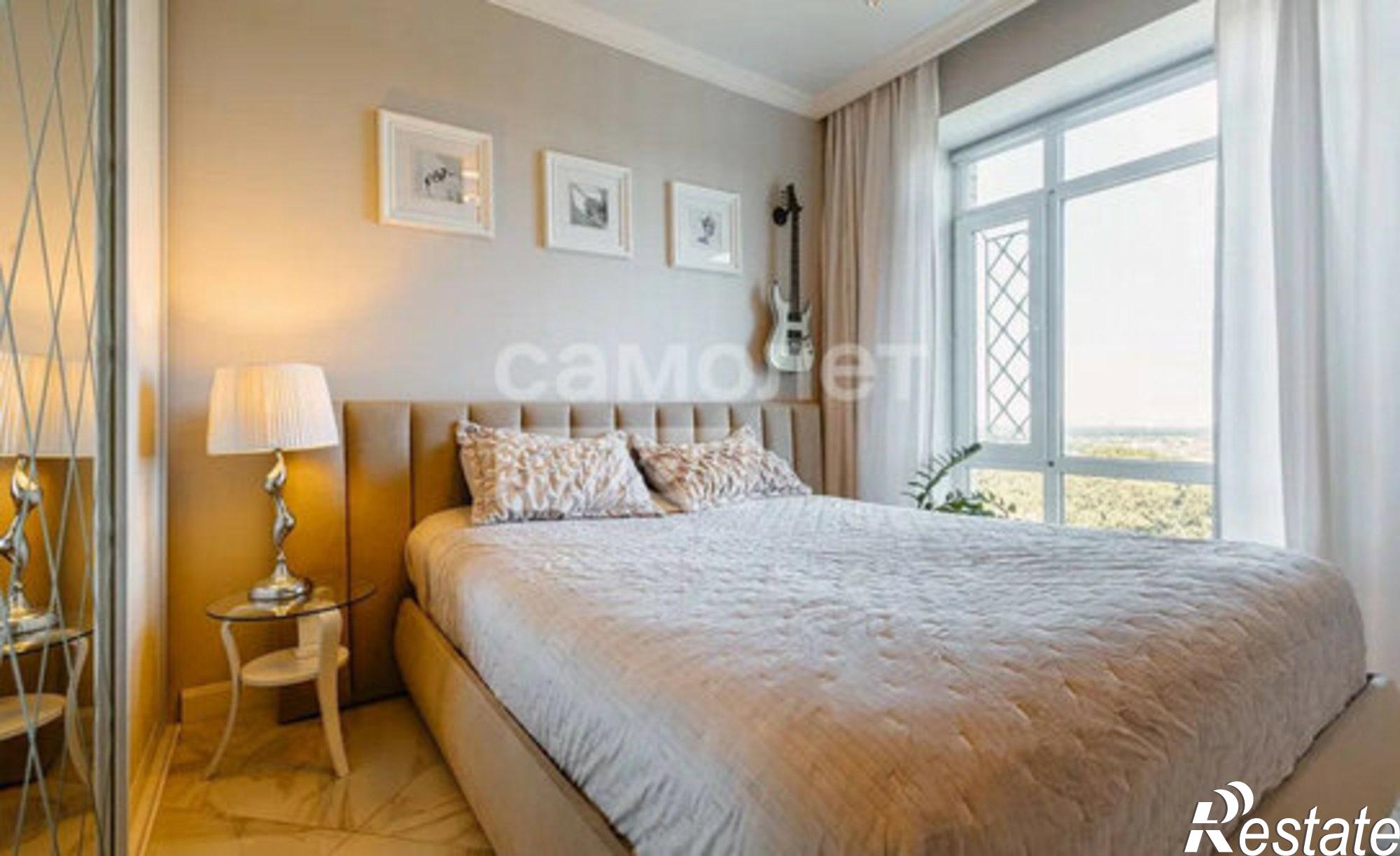 Купить квартиру за 13 600 000 рублей на ул Лопырина, 121