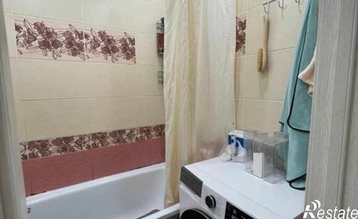 4-комн квартира улица 50 лет ВЛКСМ, 35/1,  д. 35/1