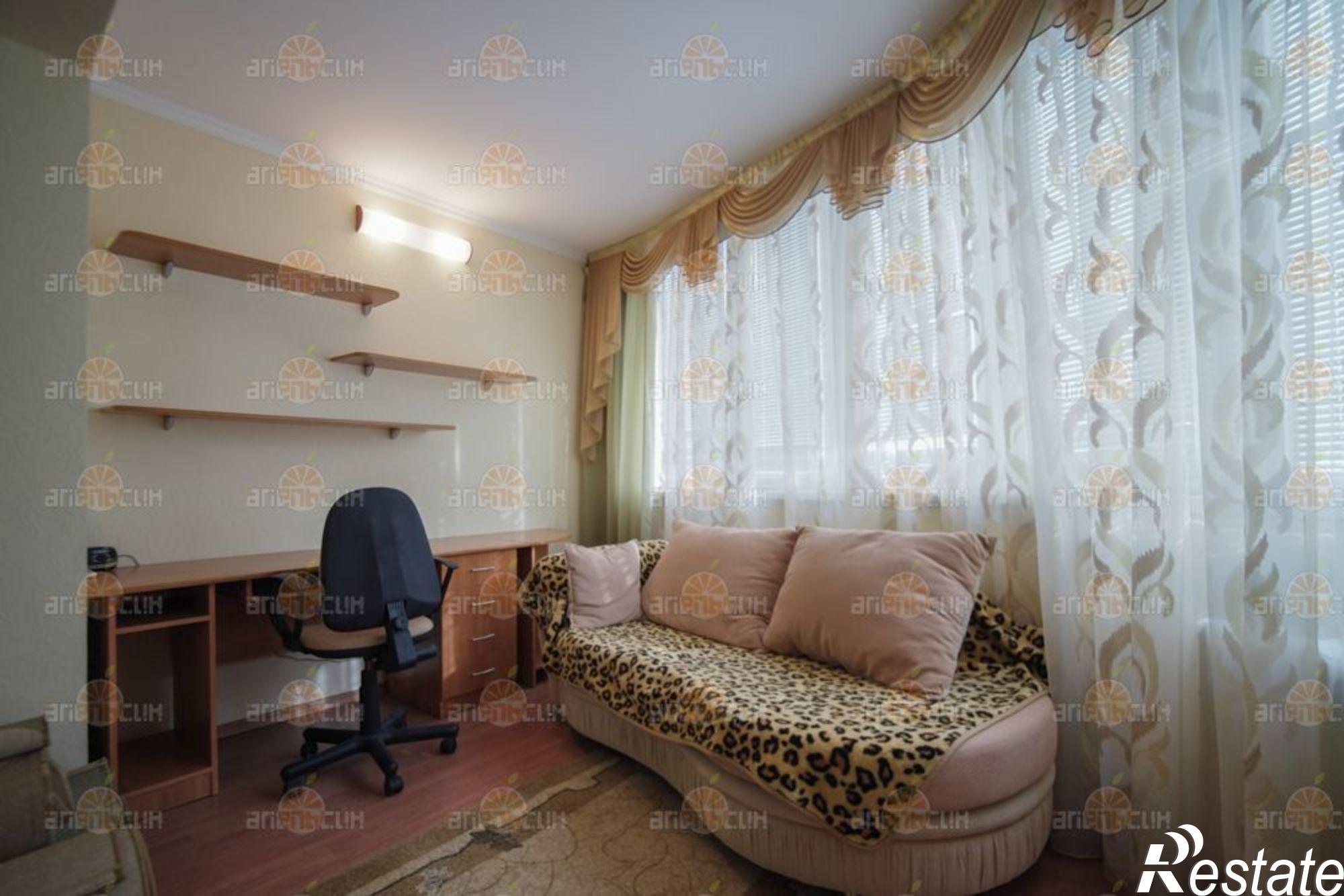 Сдать квартиру за 35 000 рублей на Розы Люксембург, 29