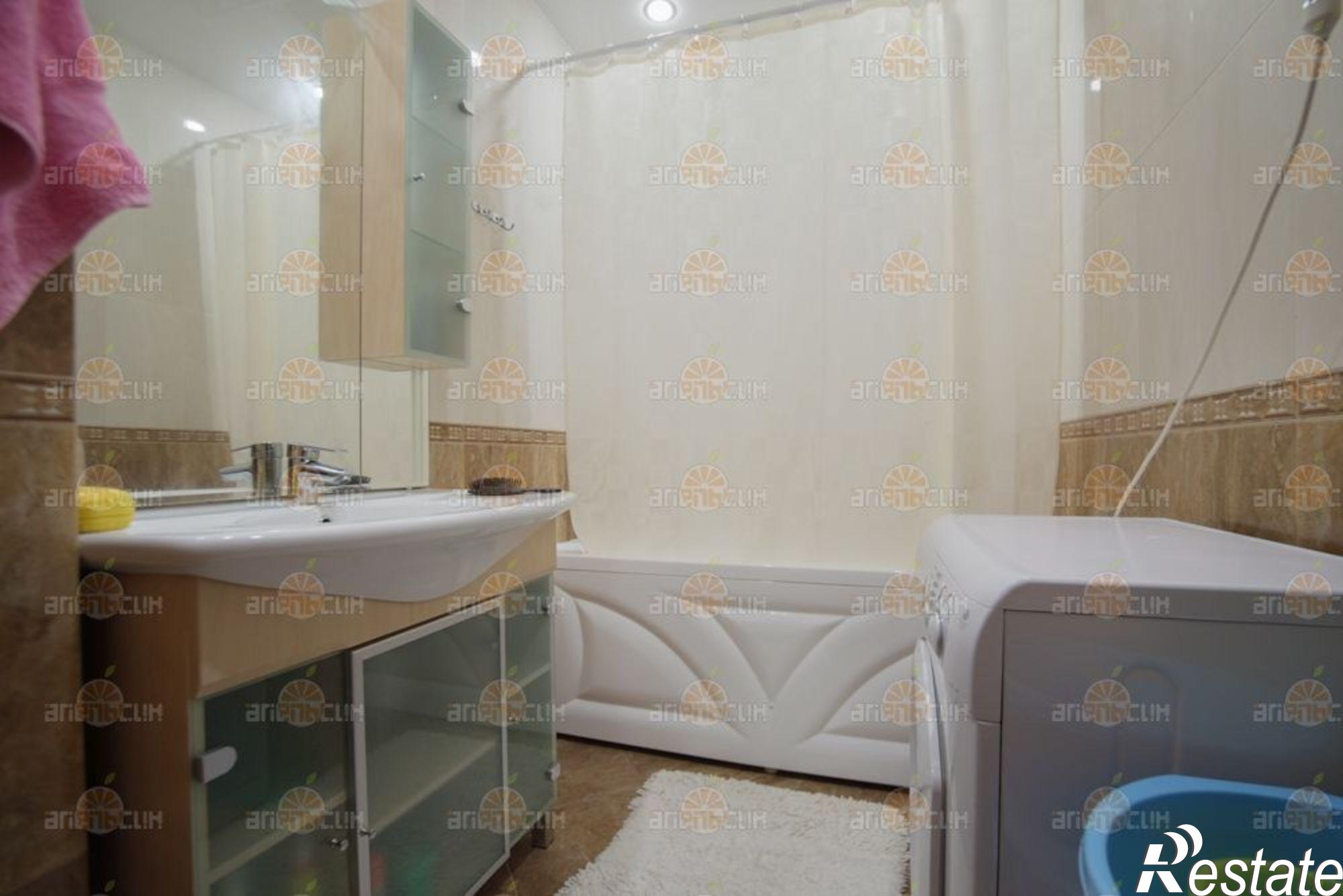 Сдать квартиру за 35 000 рублей на Розы Люксембург, 29