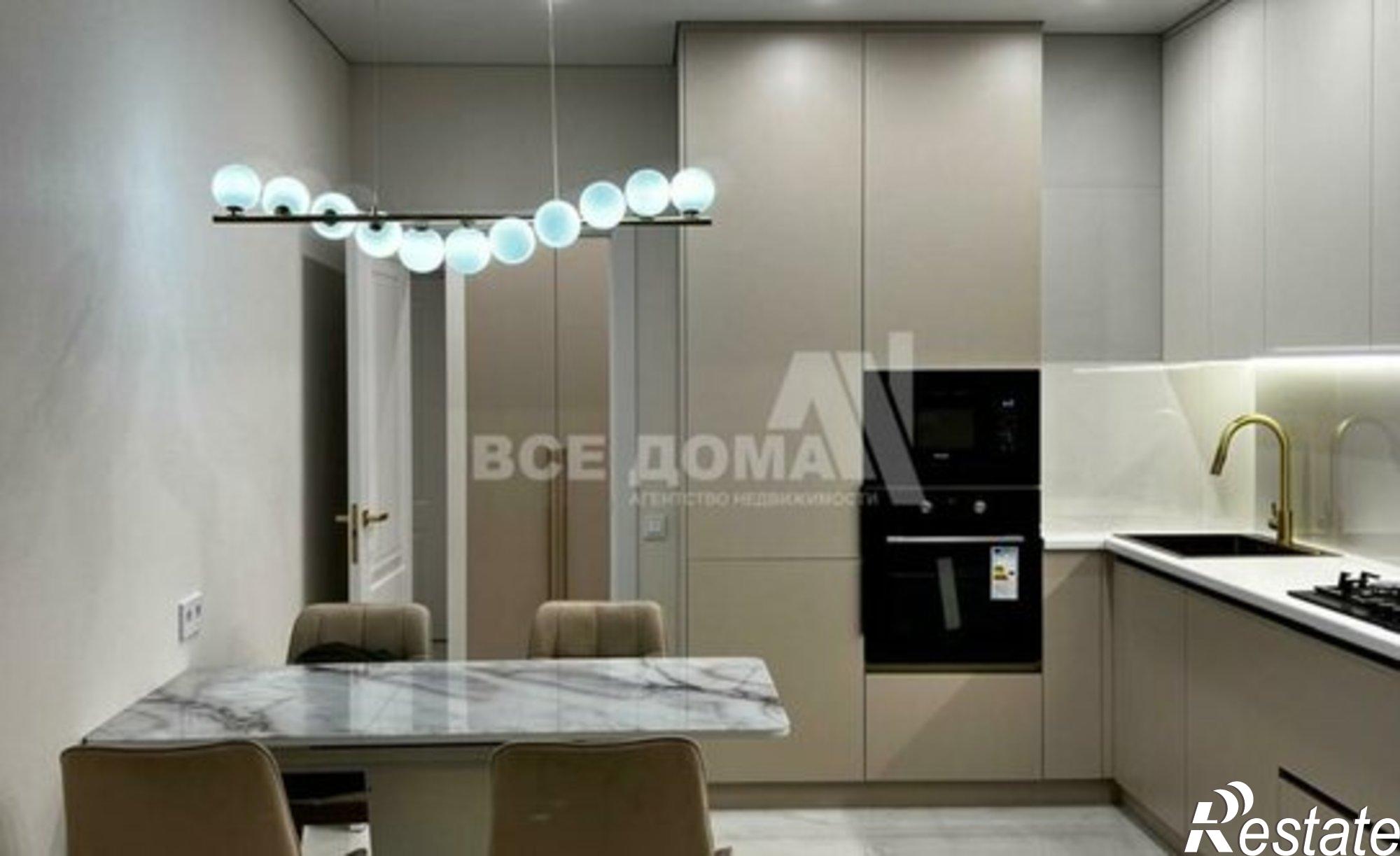 Купить квартиру за 9 800 000 рублей на улица Андрея Голуба, 12к2