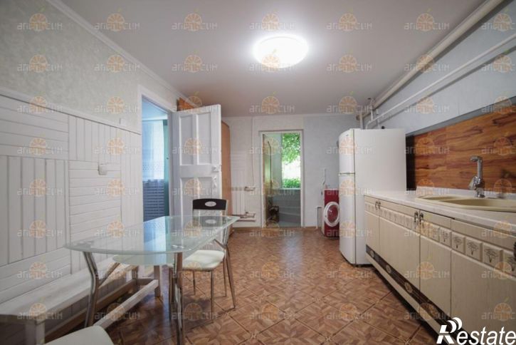 3-комн квартира Котовского, 16