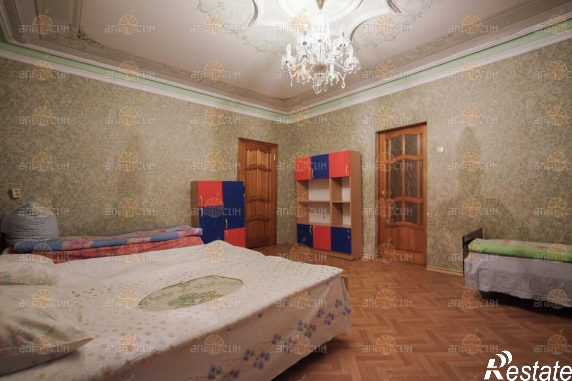 Сдать дачу, дом, коттедж за 120 000 рублей на Короткова, 144