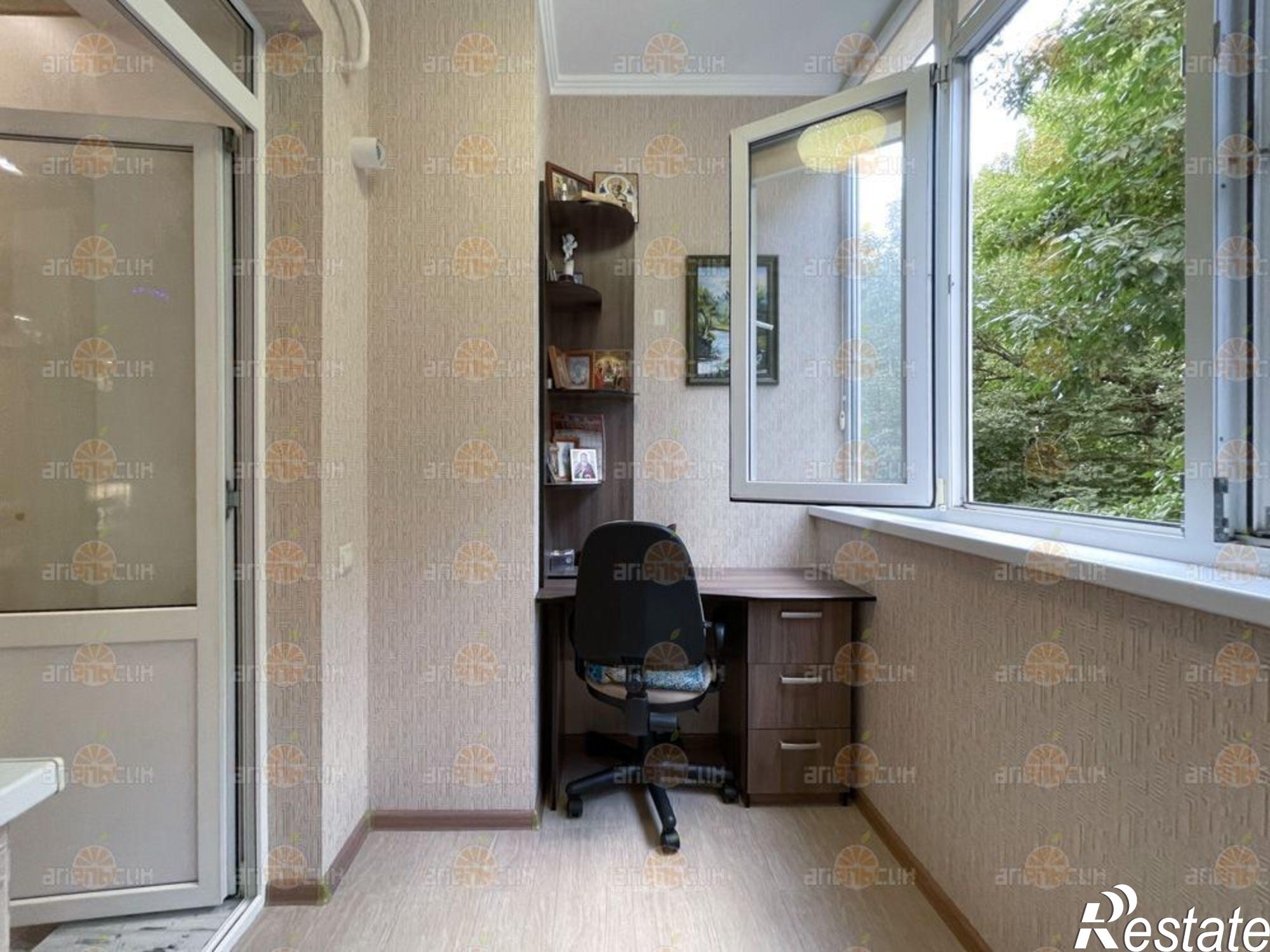 Сдать квартиру за 35 000 рублей на Ерохина, 27