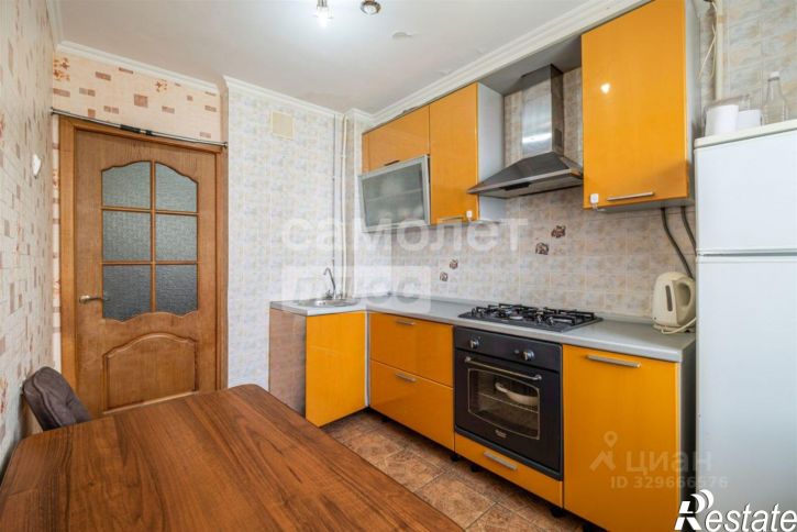 2-комн квартира проспект Юности, 40,  д. 40