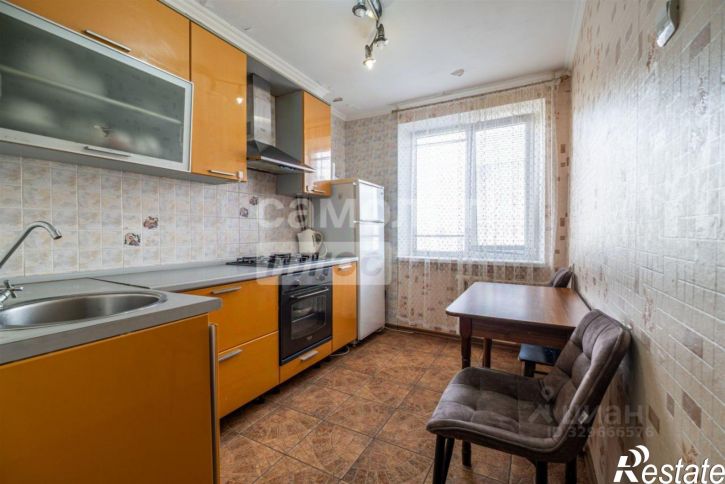 2-комн квартира проспект Юности, 40,  д. 40
