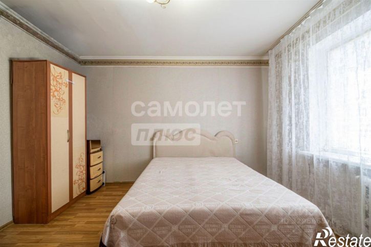 2-комн квартира проспект Юности, 40,  д. 40