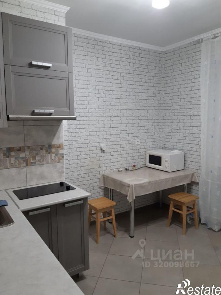 1-комн квартира улица Доваторцев, 90,  д. 90