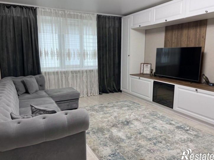 2-комн квартира улица 45-я Параллель, 22,  д. 22