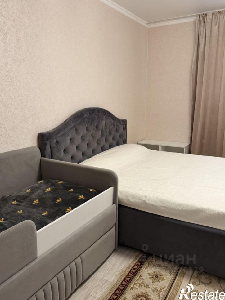 2-комн квартира улица 45-я Параллель, 22,  д. 22