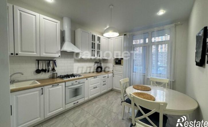2-комн квартира улица Андрея Голуба, 12,  д. 12