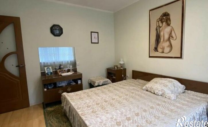 4-комн квартира улица Васильева, 5,  д. 5