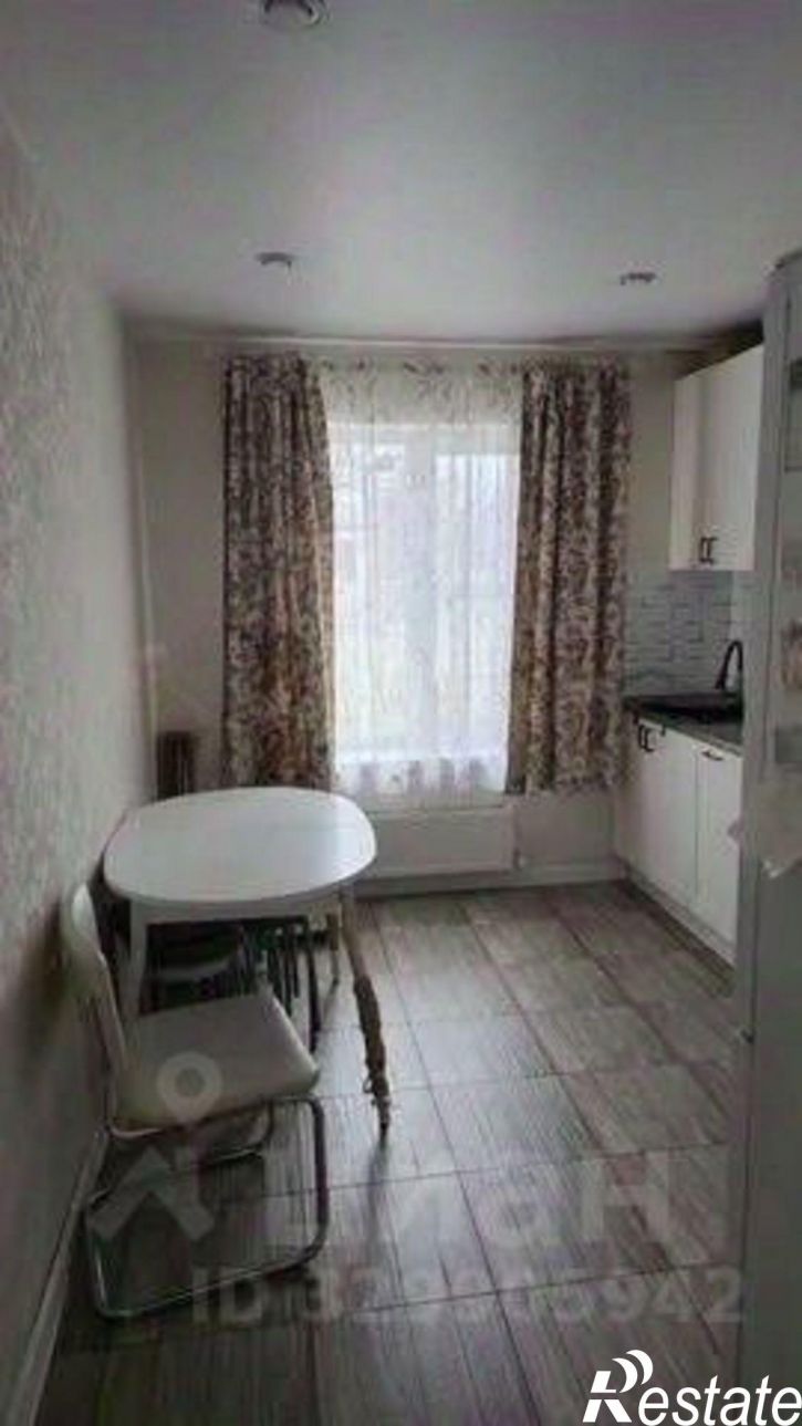 2-комн квартира улица Серова, 275,  д. 275