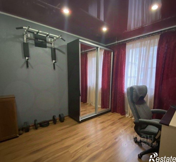 3-комн квартира улица Пирогова, 32,  д. 32