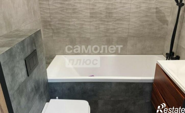3-комн квартира ул 45 Параллель, 87,  д. 87