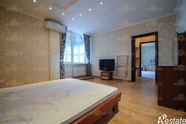 3-комн квартира Ленина, 245