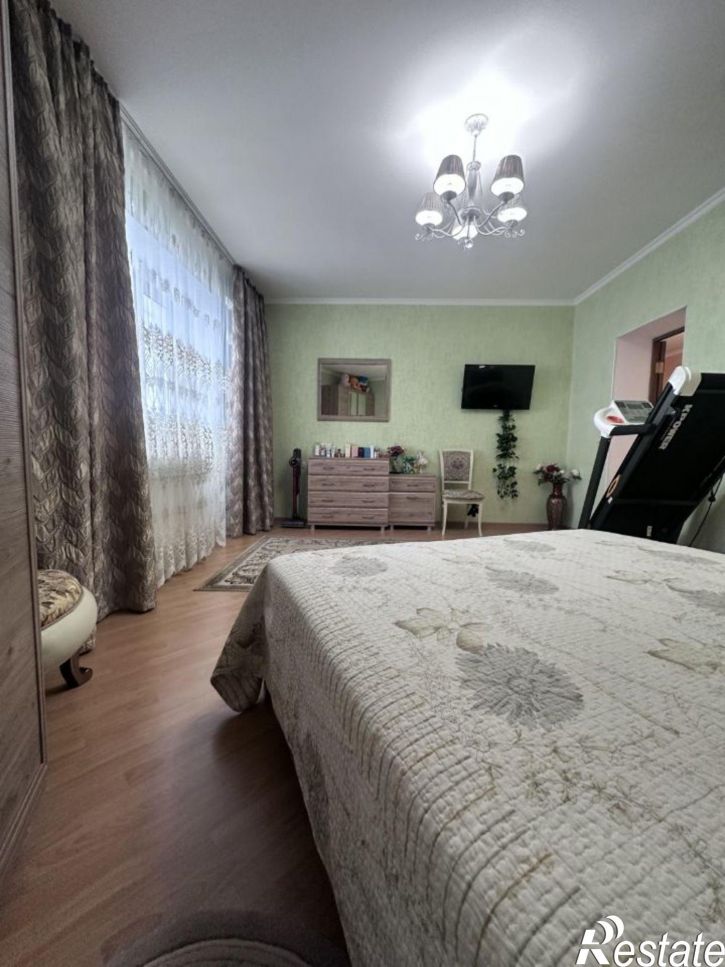 2-комн квартира улица Пирогова, 74,  д. 74