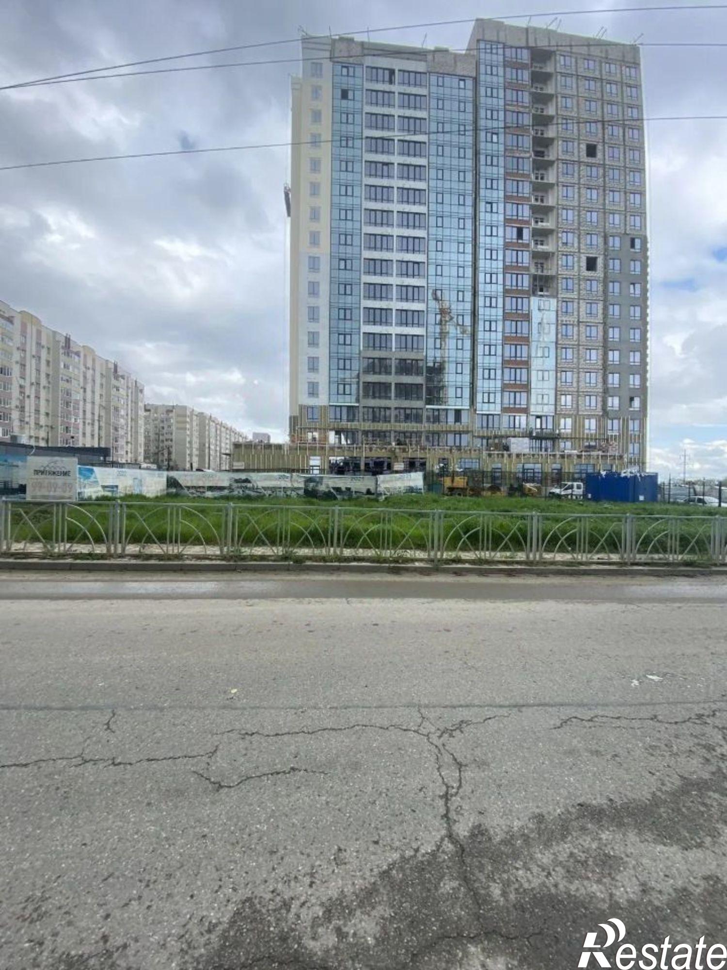 Купить торговое помещение за 10 000 000 рублей на улица 45-я Параллель, 50 к2