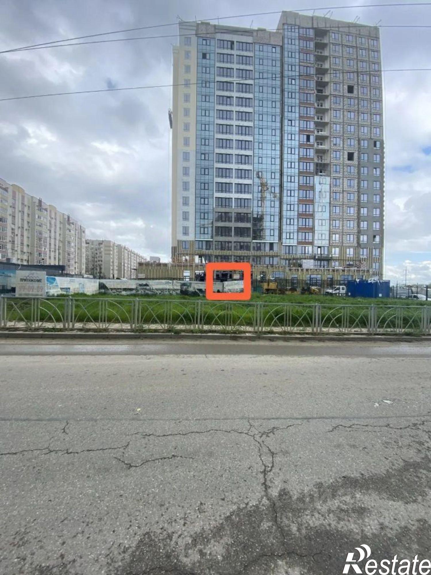 Купить торговое помещение за 10 000 000 рублей на улица 45-я Параллель, 50 к2
