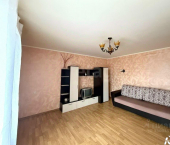 1-комн, 42кв м, этаж 8/10 улица Ленина, 441/9