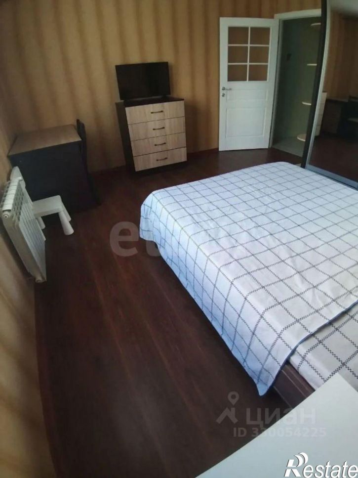 2-комн квартира улица 45-я Параллель, 3Б,  д. 3Б