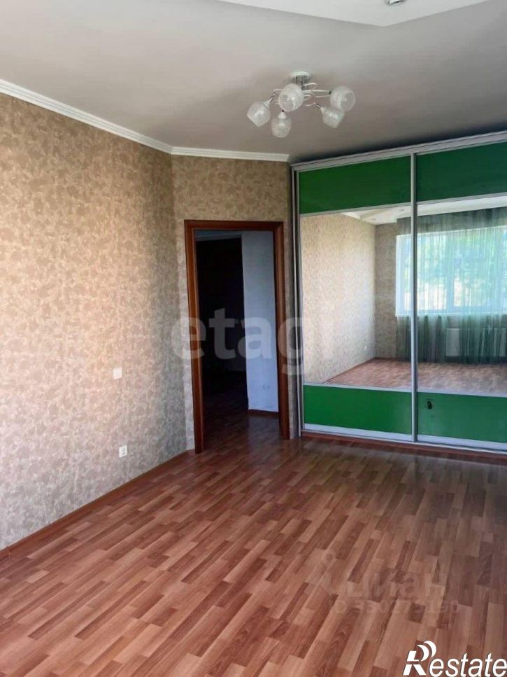 3-комн квартира улица Мира, 460/3,  д. 460/3