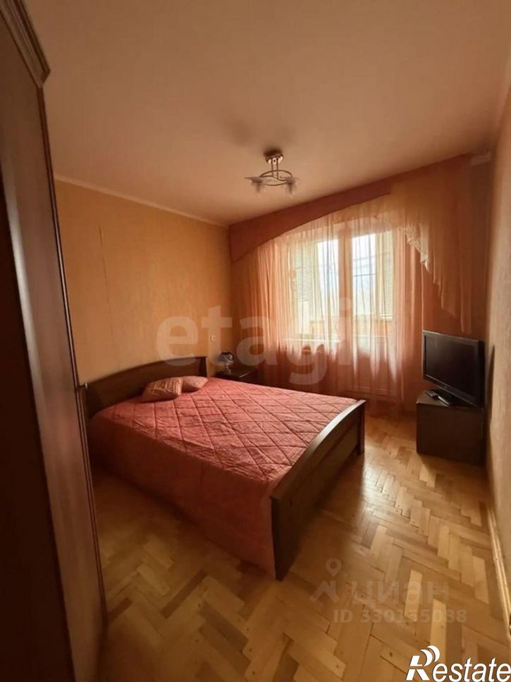 3-комн квартира ул Фроленко, 4,  д. 4
