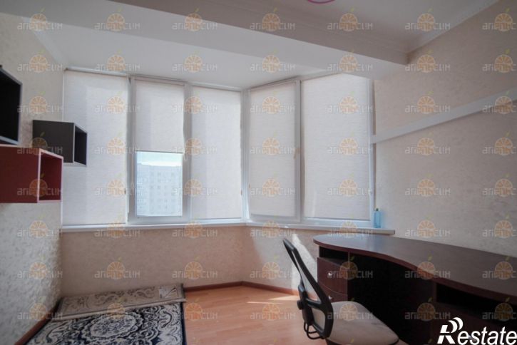 3-комн квартира Доваторцев, 32б
