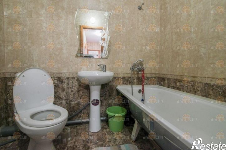 2-комн квартира Рогожникова, 13
