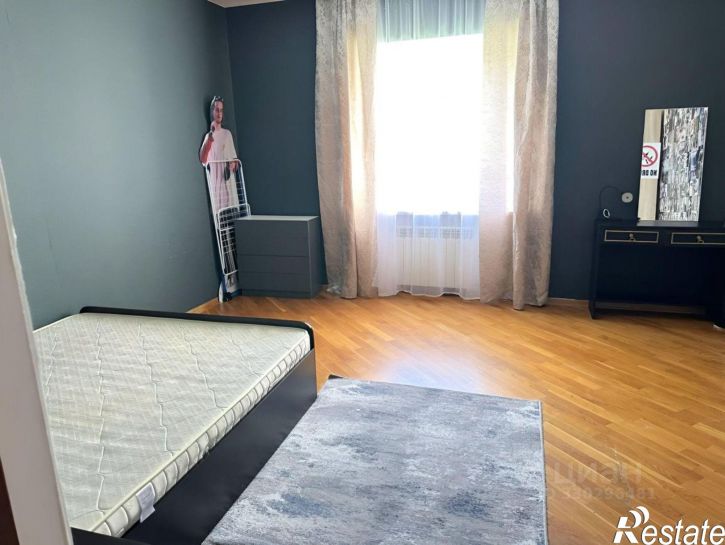 2-комн квартира улица 45-я Параллель, 2,  д. 2