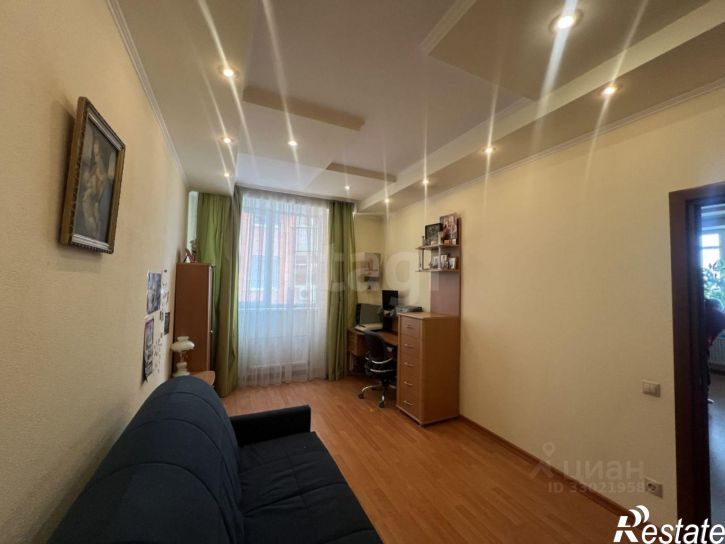 3-комн квартира ул Мира, 282/2,  д. 282/2