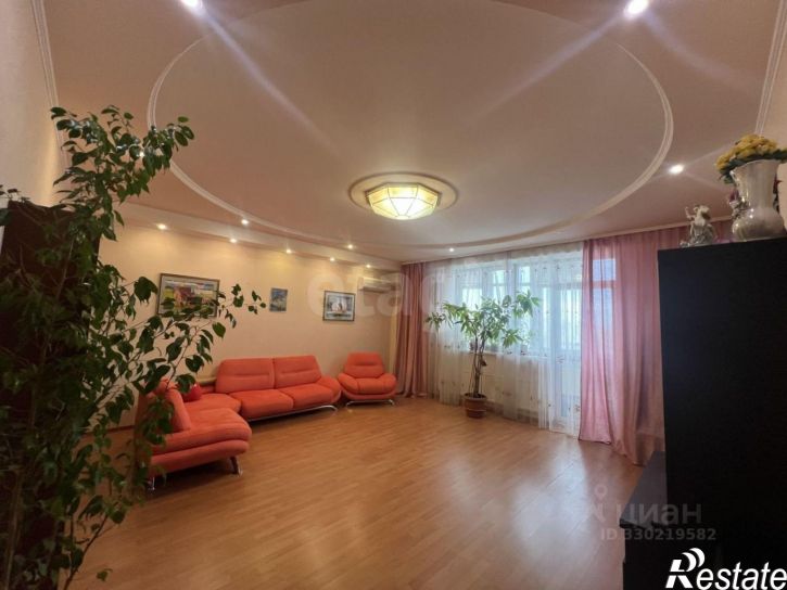 3-комн квартира ул Мира, 282/2,  д. 282/2