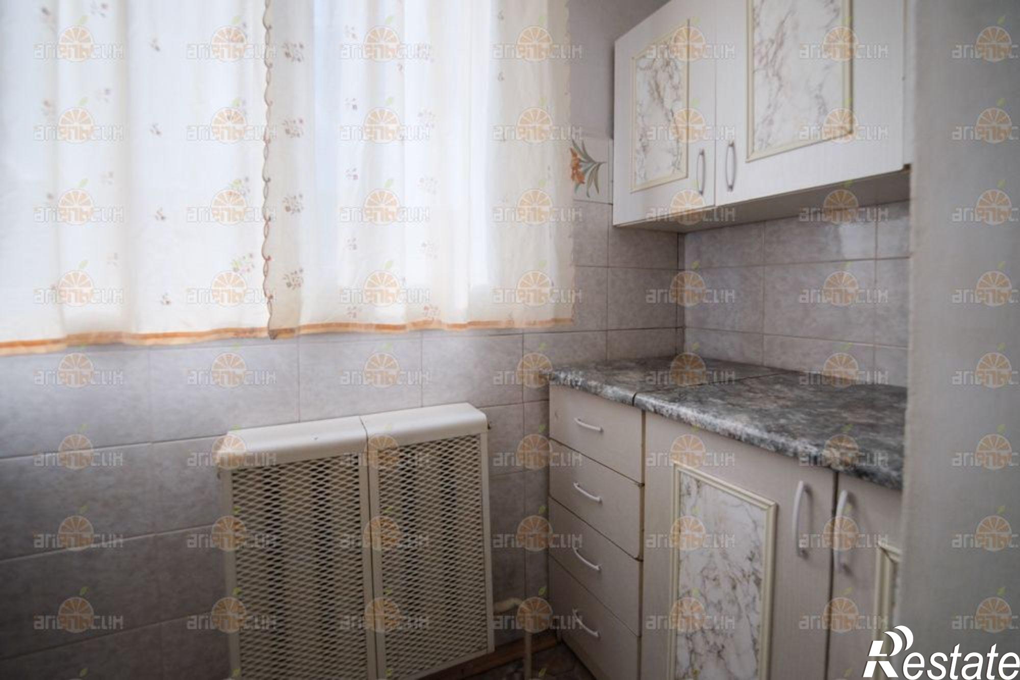 Сдать квартиру за 30 000 рублей на Добролюбова, 12