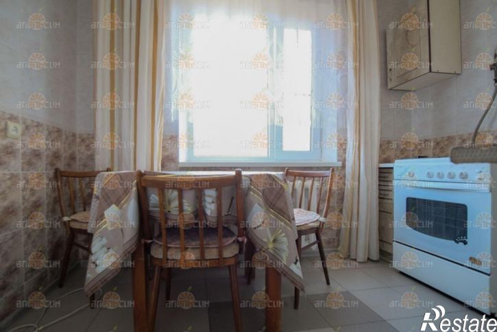 2-комн квартира Юности, 13