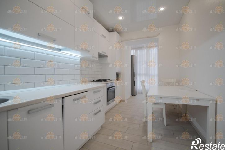 2-комн квартира Добролюбова, 53
