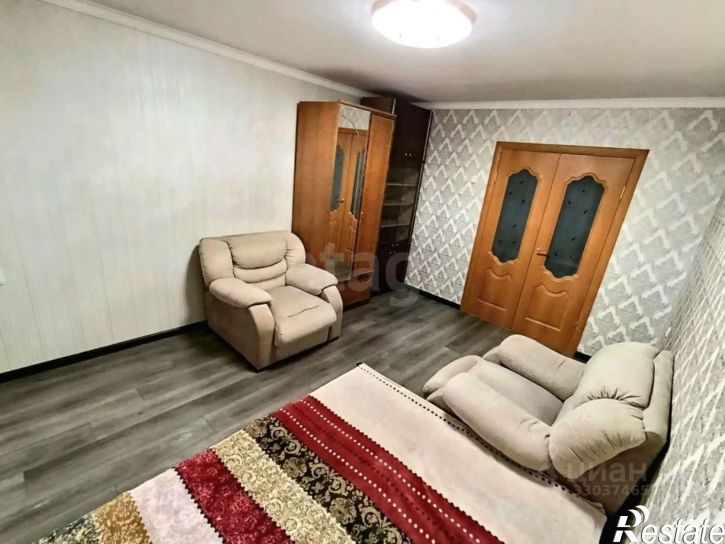 3-комн квартира ул 8 Марта, 176,  д. 176