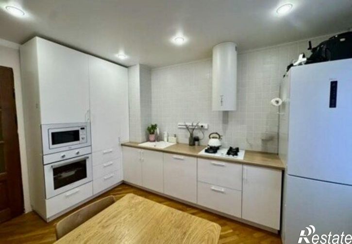 3-комн квартира улица Пирогова, 54,  д. 54
