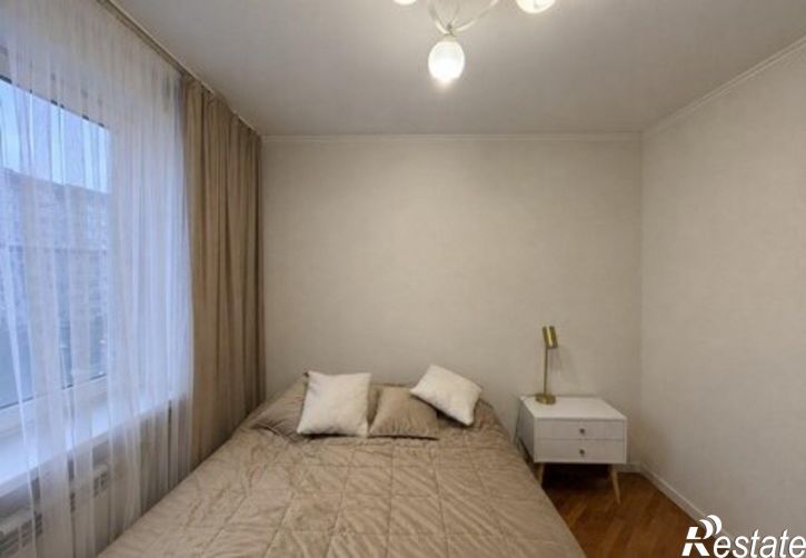 3-комн квартира улица Пирогова, 54,  д. 54