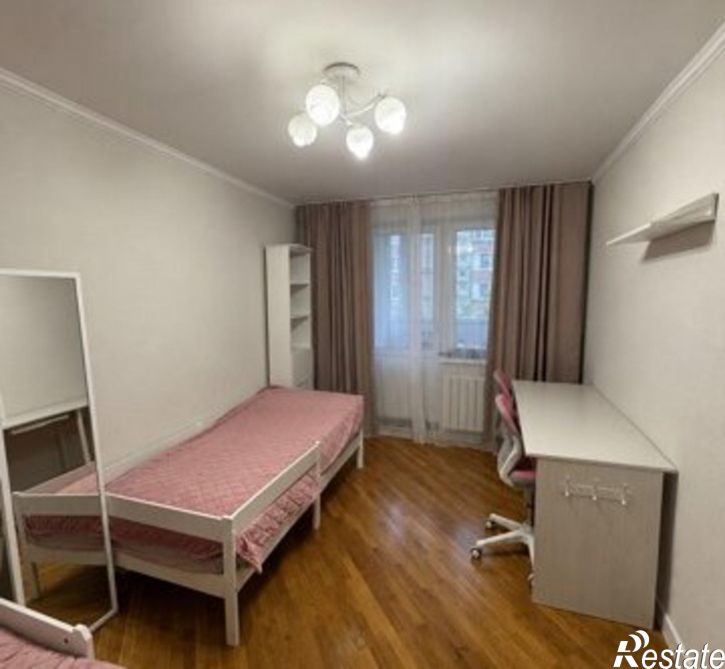3-комн квартира улица Пирогова, 54,  д. 54