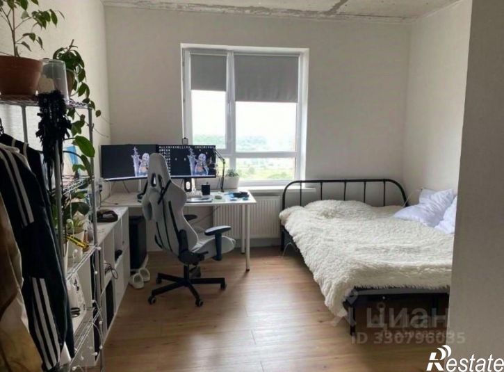 1-комн квартира улица 45-я Параллель, 83,  д. 83